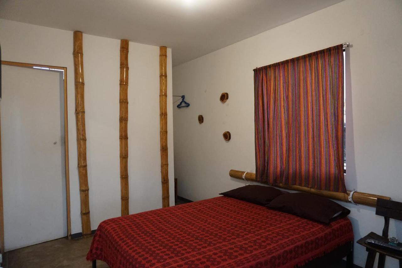 Hotel Rochabus Ica Esterno foto
